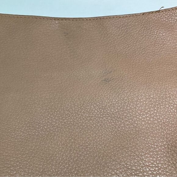 Street Level reversible tan/cream soft faux leather shoulder bag - Picture 8 of 15